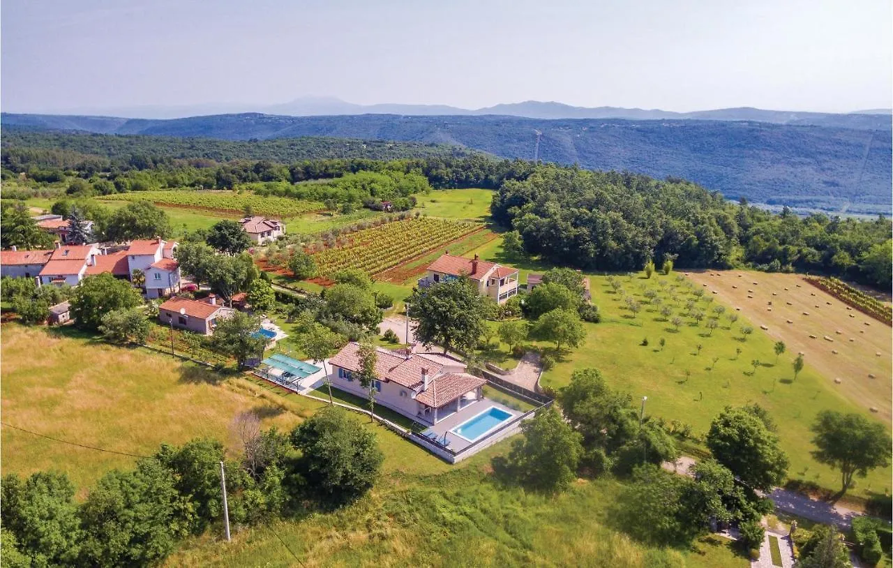 2 Bedroom Amazing Home In Barban Semesterbostad