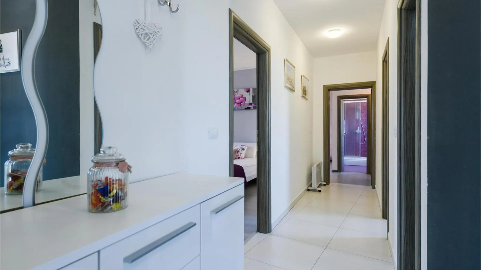 Semesterbostad 2 Bedroom Amazing Home In Barban